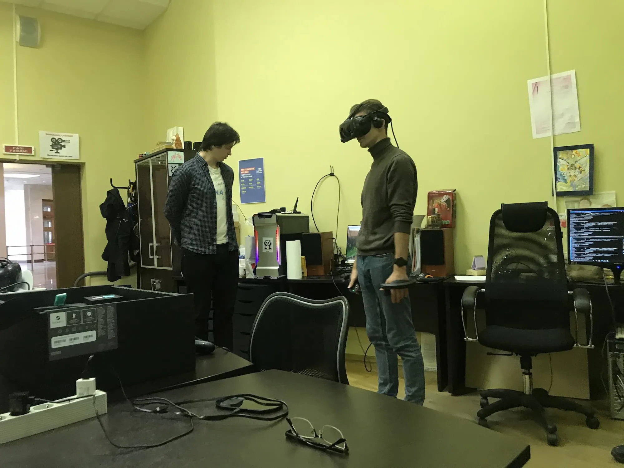 Занятие в VR-кластере МГУ Занятие в VR-кластере МГУ